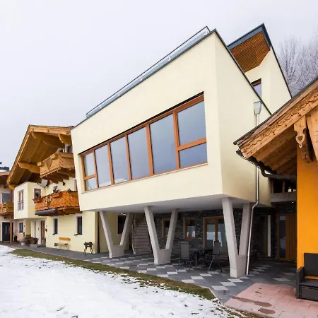 Near Kaprun Zell Am בית נופש